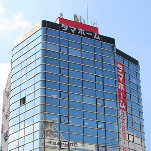 タマホームは軟調、６～８月期減収・赤字幅拡大